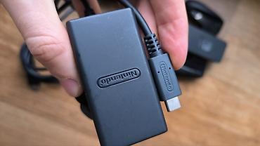 Nintendo Switch OLED: Продаю комплект аксессуаров от Nintendo switch OLED. Оригинальная док — 2