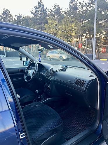 Volkswagen: Volkswagen Golf: 2000 г., 2 л, Механика, Бензин, Хэтчбэк — 14