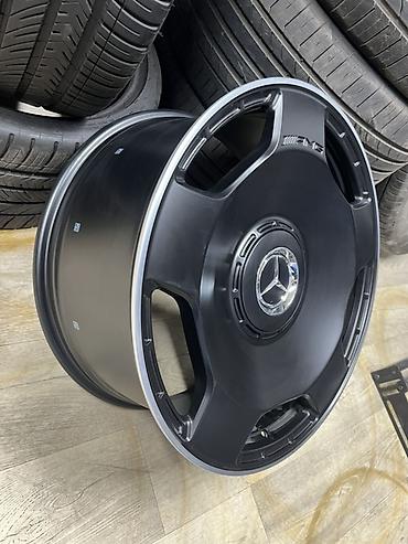 полир: Литые Диски R 22 AMG, Комплект, отверстий - 5, Новый — 5