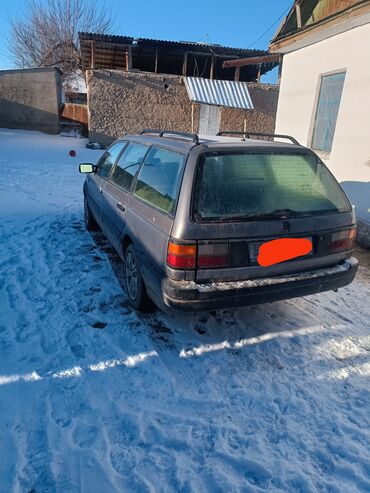 Volkswagen: Volkswagen Passat: 1989 г., 1.8 л, Механика, Бензин