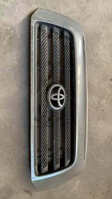 тундра: Решетка радиатора Toyota Б/у, Оригинал