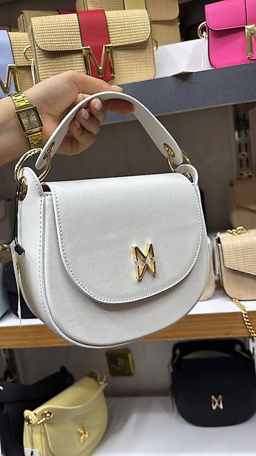 Torbe: Ženska torba „MONA“ – polukružni crossbody/shoulder model - Dizajn — 6
