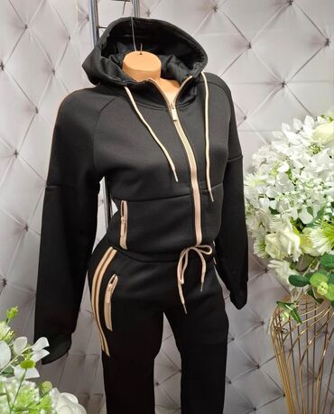 Kompleti: ❤️❤️ SAVRŠENO TOPLI kompleti trenerke 3000❤️❤️ na lalafo.rs — 6 Kompleti: ❤️❤️ SAVRŠENO TOPLI kompleti trenerke 3000❤️❤️ — 6