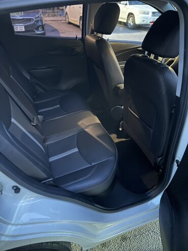 Chevrolet: Chevrolet Spark: 2019 г., 1 л, Автомат, Бензин, Хэтчбэк — 9