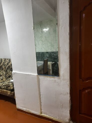 Otaqların uzunmüddətli kirayəsi: Kirayə verilən 2 otaq - Quruluş: 2 otaq, ve quxna ayrıca girişli. - — 3