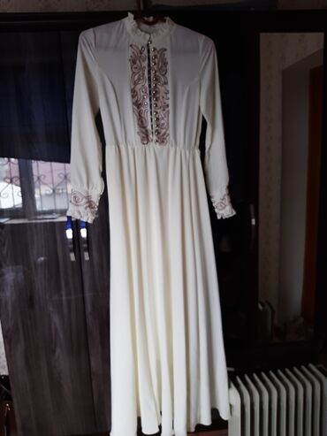 платье белая: Платье на кыз узатуу в идеальном состоянии Одевала только один раз