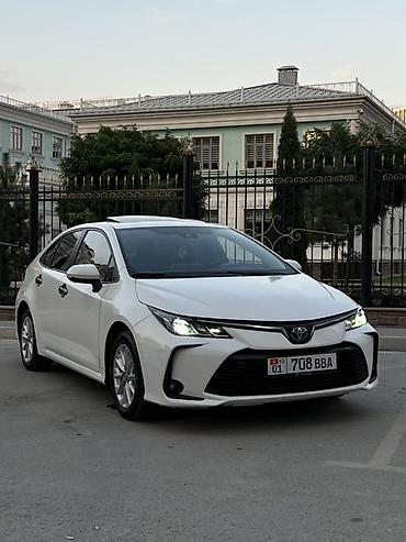 Toyota Corolla: 2021 г., 1.8 л, Вариатор, Гибрид, Седан at lalafo.kg Toyota Corolla: 2021 г., 1.8 л, Вариатор, Гибрид, Седан