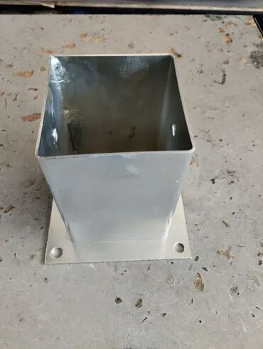 Proizvodi od rolovanog metala, metalni kanali: Drzac stuba 1.000 din — 5