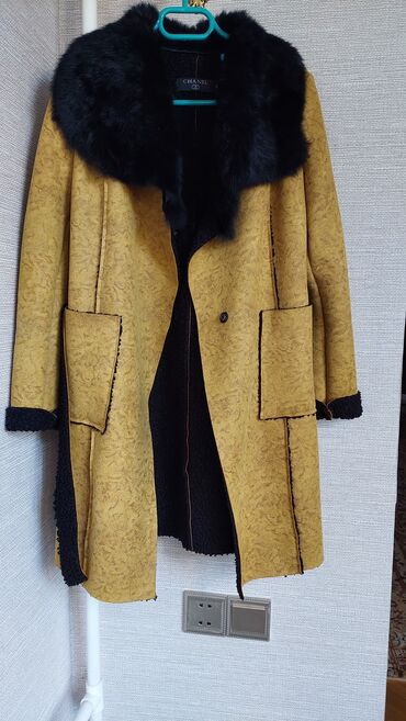 женское пальто на синтепоне: Пальто S (EU 36), M (EU 38)