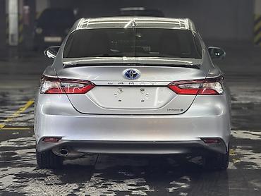 Toyota: Toyota Camry: 2021 г., 2.5 л, Автомат, Гибрид, Седан — 4