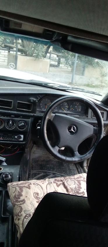 Mercedes-Benz: Mercedes-Benz 190 (W201) sedan - Kuzov: 4 qapılı sedan, gümüşü rəng - — 6