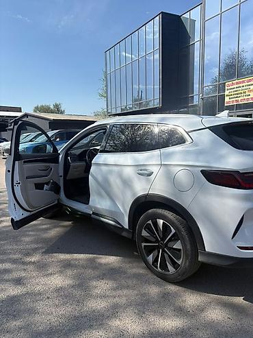 BYD: BYD Song Plus: 2024 г., Автомат, Гибрид, Кроссовер — 3