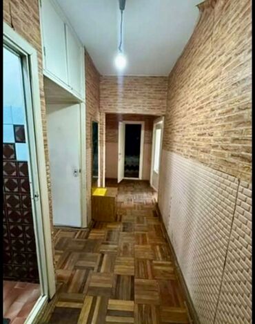 продаю 2х команатную квартиру в 7 мкр: 2 бөлмө, 52 кв. м, 106-серия, 9 кабат, Косметикалык ремонт