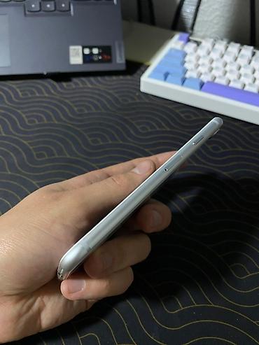 Apple iPhone: IPhone 8, Б/у, 64 ГБ, Белый, Чехол, 90 % — 7