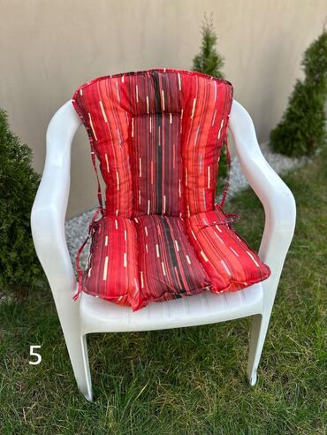 Posteljina: Podmetači za stolice od mlevenog sundjera️ Dimenzije podmetača:82x40️ — 2