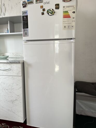 Холодильники: Холодильник Artel, Б/у, Двухкамерный, De frost (капельный), 55 * 140 *