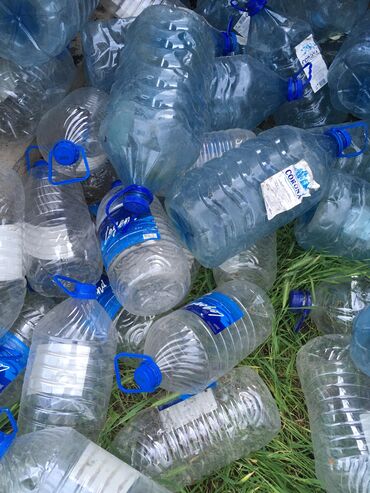 пластиковая емкость для воды 1000 л: Бутылки 
5л
10л