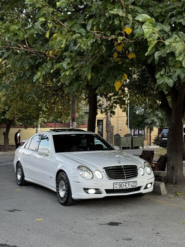 Mercedes-Benz: Mercedes-Benz E 350: 3.5 l | 2005 il Sedan