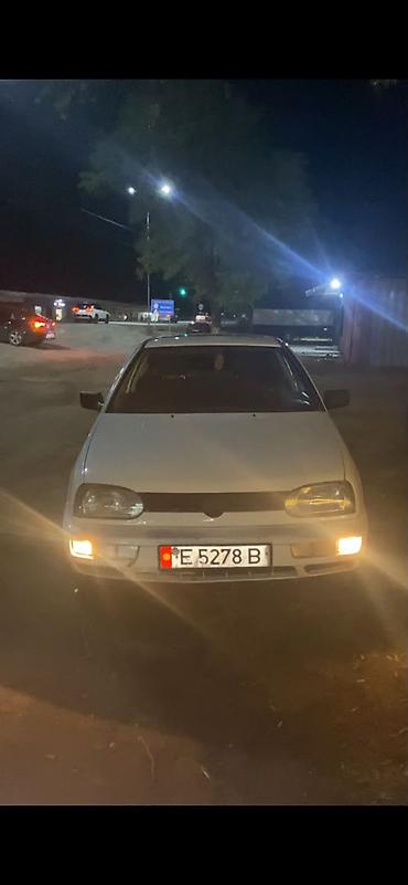 Volkswagen Golf: 1995 г., 1.3 л, Механика, Бензин, Хэтчбэк