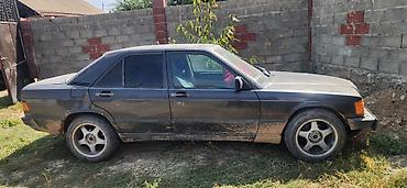 Транспорт: Mercedes-Benz 190: 1987 г., 2.5 л, Механика — 3
