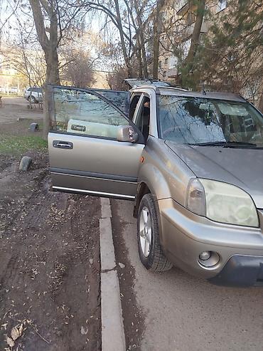 Nissan: Nissan X-Trail: 2001 г., 2 л, Автомат, Бензин, Кроссовер — 5