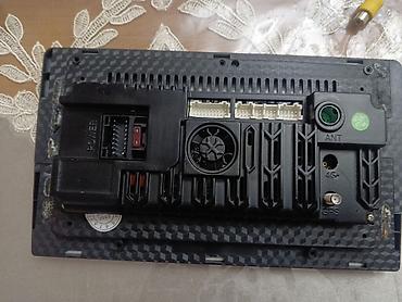 jbl monitor: Qoşulması və digər aksesuarlar üçün. Daxil olan kabellər və — 2