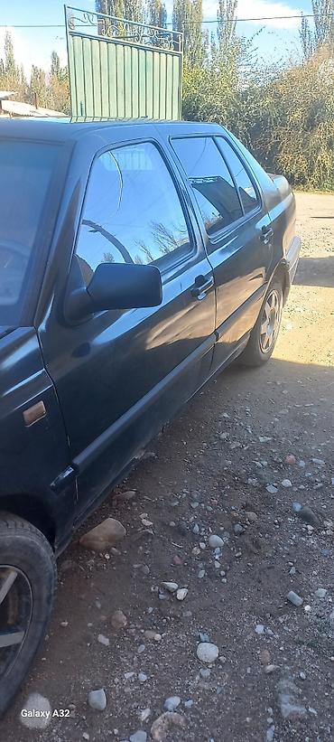 Продажа авто: Volkswagen Vento: 1995 г., 1.8 л, Механика, Бензин, Седан — 5