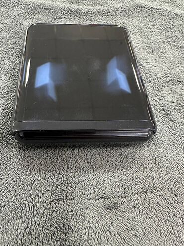 Samsung: Samsung Z Flip, Б/у, 256 ГБ, цвет - Черный, 1 SIM