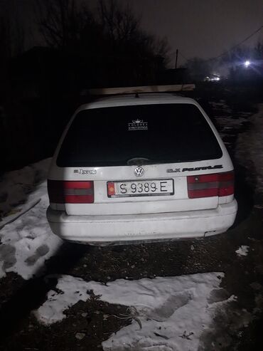 Volkswagen: Volkswagen Passat: 1994 г., 1.8 л, Механика, Бензин, Универсал