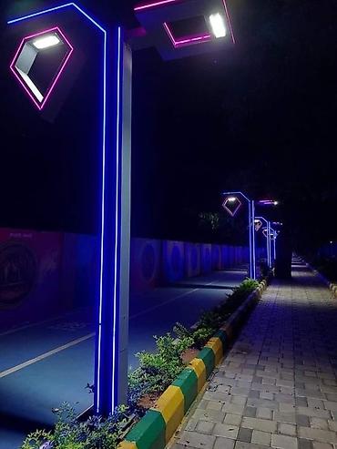 фонары: Уличный декоративный светильник на опоре с LED‑подсветкой - — 5