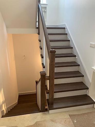 Готовые перила: Продаем перилы из 100%сухой сосны В наличии 3-метровые по 1100 с — 9