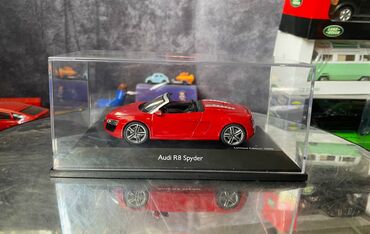 Avtomobil modelləri: Коллекционная модель AUDI R8 V10 Spyder Red 2012 Limited Edition — 7