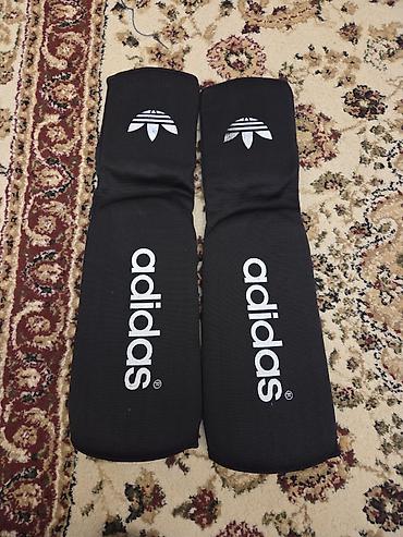 лапы бокс: Накладки/защита голени и подъёма стопы adidas (пара), черные. - Тип — 3
