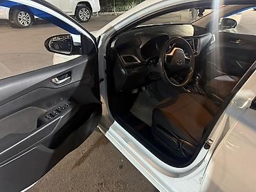 авта: Hyundai Solaris: 2019 г., 1.4 л, Автомат, Бензин, Седан — 4