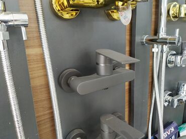 metbex canagi: Mətbəx/hamam üçün divar tipli qarışdırıcı kran - Rəng: mat