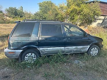 вмятина: Mitsubishi Delica: 1993 г., 2 л, Механика, Бензин, Минивэн — 3
