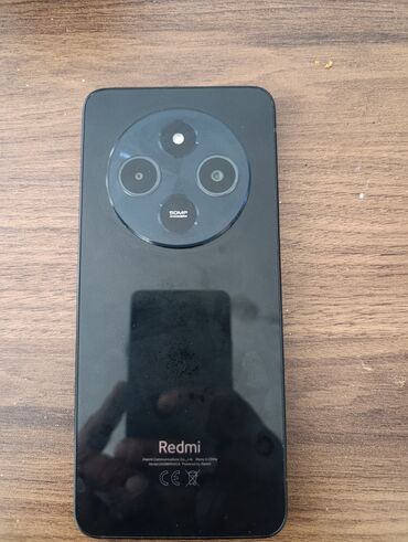 xiaomi not 10: Redmi smartfon Xüsusiyyətlər: - Arxa tərəfdə dairəvi kamera modulu
