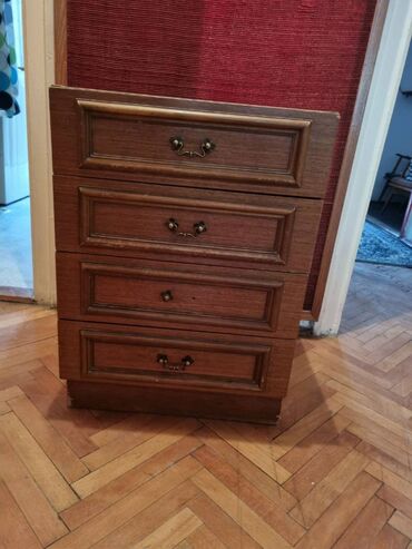 komode visoki sjaj: Nightstand, color - Brown, Used