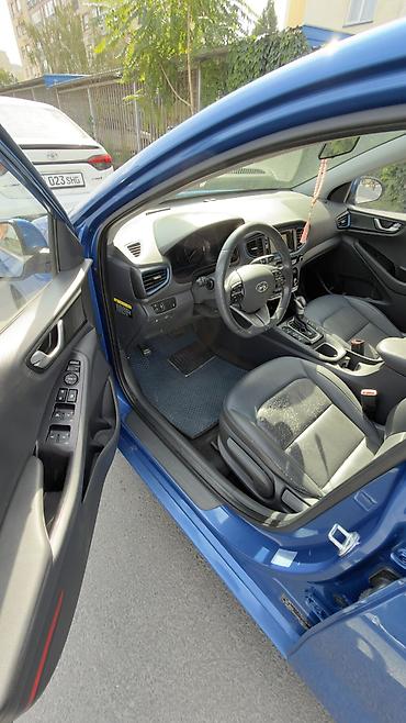 sonata nurais: Hyundai Ioniq: 2018 г., 1.6 л, Робот, Гибрид, Хэтчбэк — 5