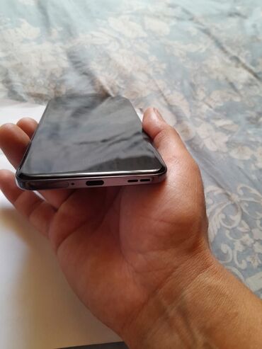 zte telefon: Oppo Reno 12 5G, 256 ГБ, цвет - Черный, Гарантия, Сенсорный, Отпечаток пальца