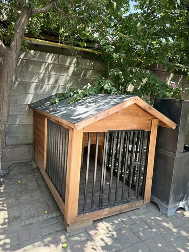 наполнитель для животных: Продаю вальер для собак . Цена :15000 сом . Почти новый