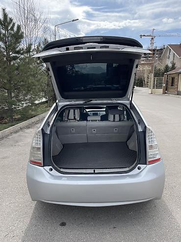 Toyota: Toyota Prius: 2015 г., 1.8 л, Вариатор — 10