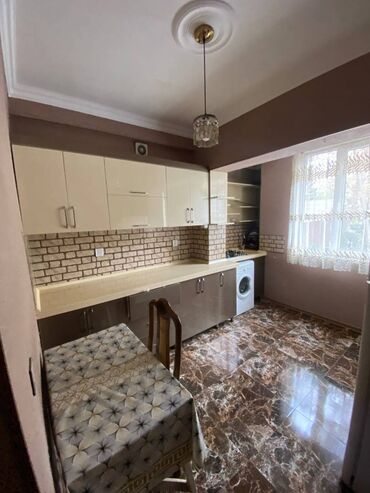 Uzunmüddətli kirayə mənzillər: Azadlıq metrosunun yaxınlığı, Piyada 4-5 dəqiqə məsafədə, 9 mərtəbəli — 7