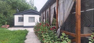 Продажа коттеджей и домов: 🏡 **Продаётся дом в Новопокровке** 📍 Локация: с. Новопокровка (между — 1