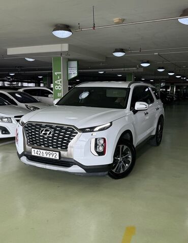 жип сатам: Белый внедорожник Hyundai Palisade. Автомобиль имеет большую