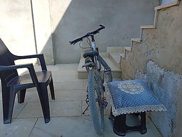 motorlu velo: Şəhər və off-road gəzintiləri üçün velosiped + şouroom tipli ayaqla — 2
