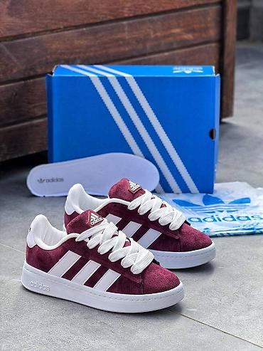 Women's Sneakers and athletic shoes: 01. 36-40
4600⭐⭐ na lalafo.rs — 3 Women's Sneakers and athletic shoes: 01. 36-40
4600⭐⭐ — 3