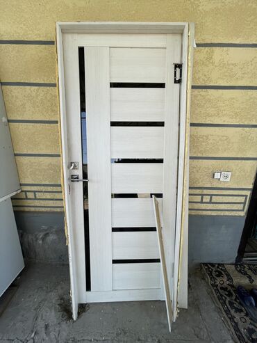 Межкомнатные двери: МДФ, Распашная, Б/у, 200 *80, Самовывоз