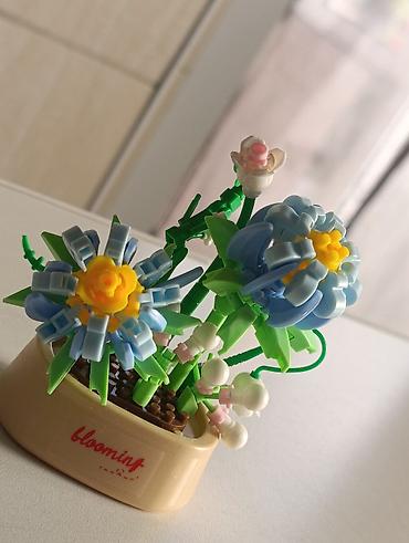 ящик для клубника: Мини-композиция “Bloomint” из конструкторных деталей — настольный — 3