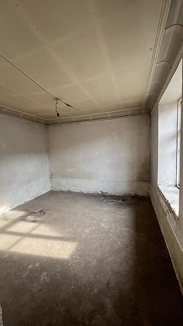 Продажа коттеджей и домов: Областная Больницага жакын жерден ПСО абалында жер үй сатылат — 12